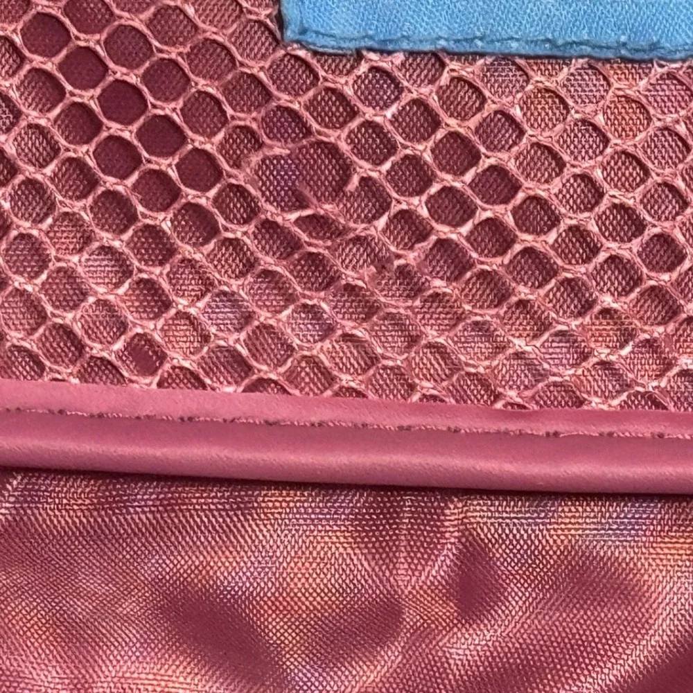 Kathy Van Zeeland Black Faux Croc Hanging Toiletry Bag Makeup Case Pink Lining